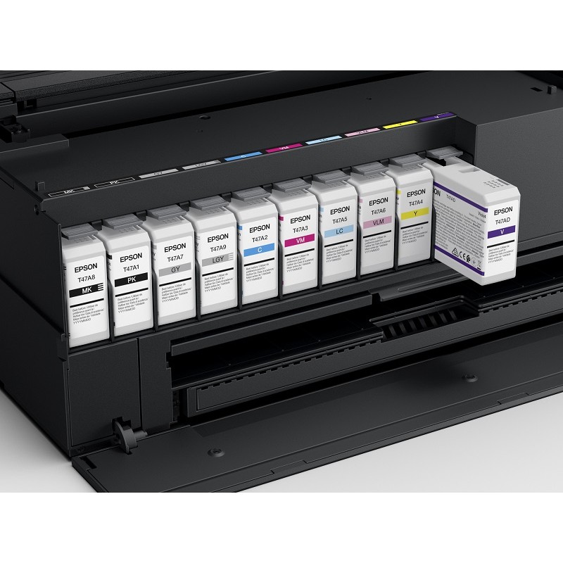 Tiskalnik Epson SC-P900 ima 10 barvnih kartuš.
